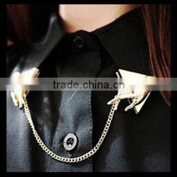 punk metal quality gold hand brooch shirt collar buckle Cardigan Clips Collar Sweater Guard