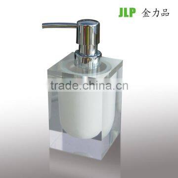 2016 customized multifunction acrylic shower gel bottles