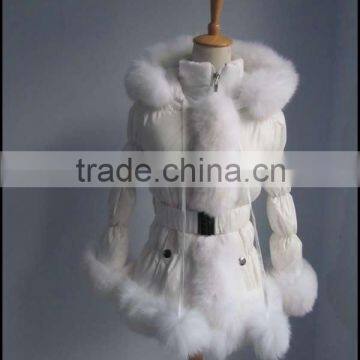 2016 winter popular hot selling down coat with fur hood for women