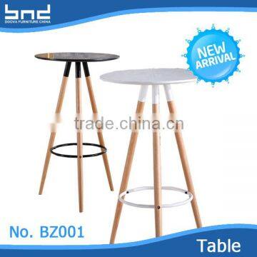 Round bar table with PP top