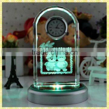 Unique Exquisite Wedding Favor Laser Crystal Clock With LED Base For New Year Business Gifts Souvenirs