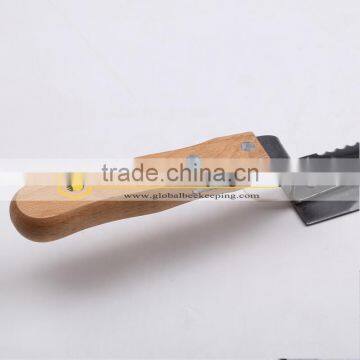 Tooth Shaped Uncapping Knife With Knife Toe Turning up