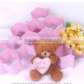 Cy272 Cute Pink Plastic Honeycomb Shape Cellular Sorting Grid Drawer Clothing Organizer Storage Box Container for Clothes