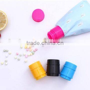 Promotional Gift Household Plastic Bag Cap for Sealing Food photo-2