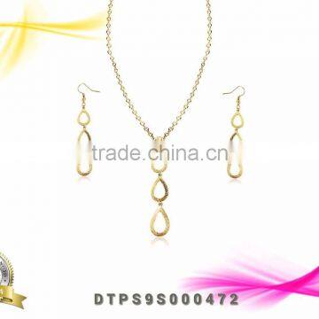 Gold Plated Textured Long Fashion Pendantset