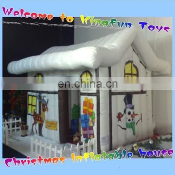 2015 inflatable Christmas house