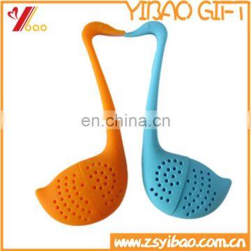 Customize color swan shaped heat resistant silicone tea stainers for tea making