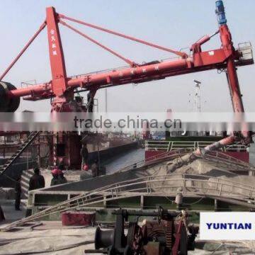 Screw ship unloader