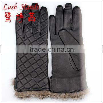 2016 Ladies checker design leather gloves for wholesale with rabbit fur cuff