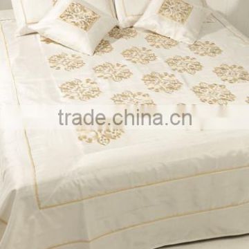 New silk India Inspired Trendy Bedspreads 5P Embroidered Bedding Set with Pillow Shams