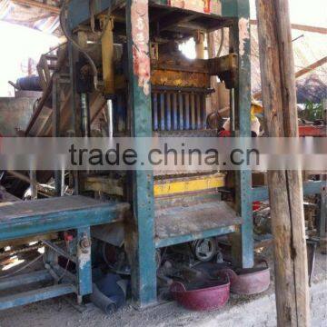 Automatic road brick machine