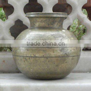 Designer and Unique Old Vintage Pot buy at best prices on india Arts Pal