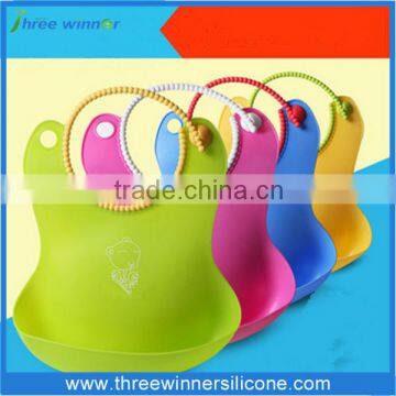 Cute cutsom silicone bib wholesale baby bib