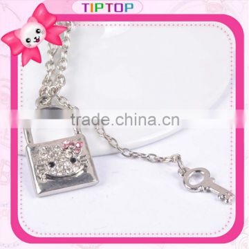 hello kitty lock and key necklace