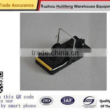 Snap E Mousetraps Mice trapping New snap mouse traps Ultimate mousetrap