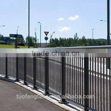 Custom height and colors and Easy installation Pedestrian fences and barriers