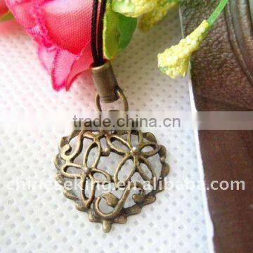 fashion antique charm accessories, 2011 new design mobile accessories