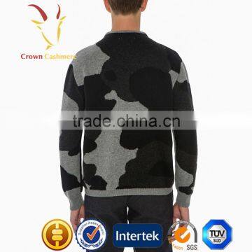 Men Intarsia Sweater Knitting Patterns Pullover Sweater photo-2