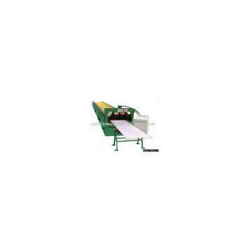 Corrugated roll forming machine