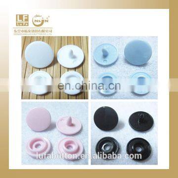 10MM the most common used 4 parts plastic snap button studs for raincoat or baby clothes