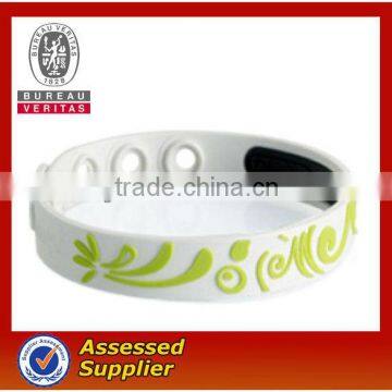 2013 Fashion silicone bracelet promotional wristband