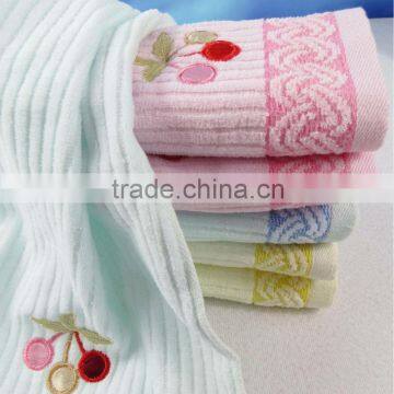 low cost bath towels 100% cotton for hotel use