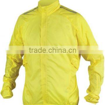 Lightweight men's yellow outdoor waterproof windbreaker