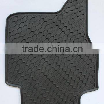 Custom Fit Rubber Car Mats for Mitsubishi Pajero photo-2