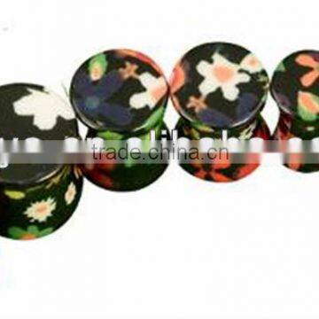 Flower Imprint Saddle Plug