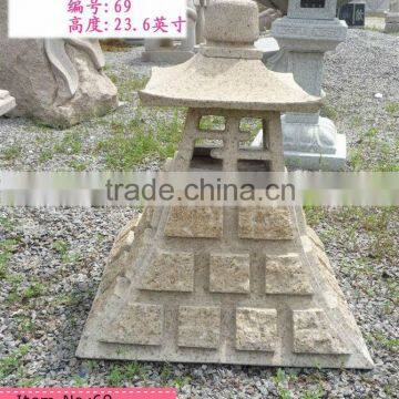 item69 pyramidal yellow stone lantern