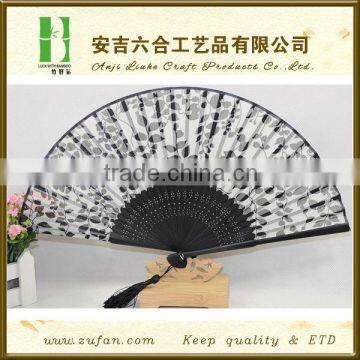 Foldable hand bamboo silk fan