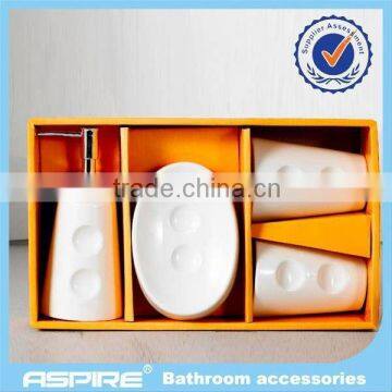 Yellow Semi-circle Design Bath Mat photo-5
