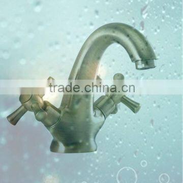 dual handle classical good price brass basin faucet