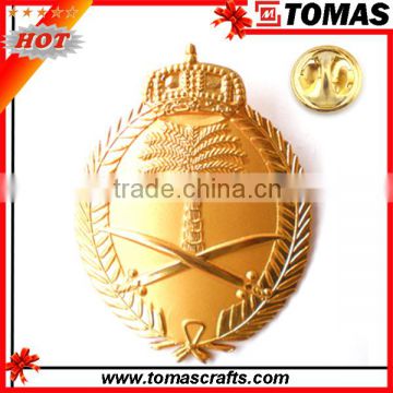 Hot selling new design high quality Gold Lapel Pins