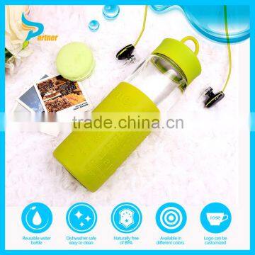 Glass water bottle silicone drinkware transparent glass bottles with color silicon sleeve outside sport cup tea cups lid rope