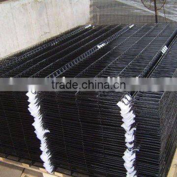 wire mesh fence