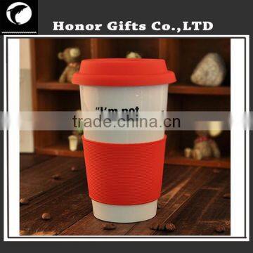 Heat-insulated Fashionable Customized Ceramic Mug With Silicone Lid photo-5
