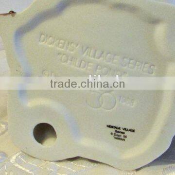 Small Snow Cottage Heritage Village, Table Decor Small Village photo-4