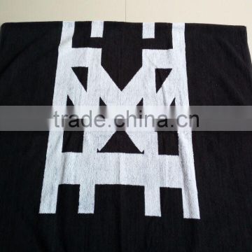 Woven jacquard yarn dyed high quality custom design black white large size luxury beach towels