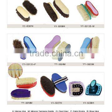 Wooden Horse Brush 1-8