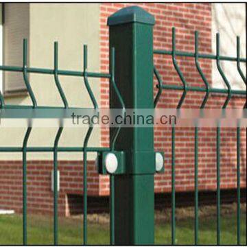 High quality PVC coated wire mesh fence in store