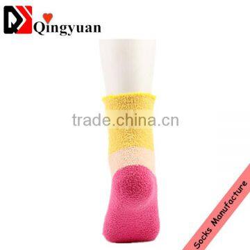 Custom Colourful Lovely Dot Women Fuzzy Terry Warm Thick Cartoon Fluffy Sport Socks photo-3