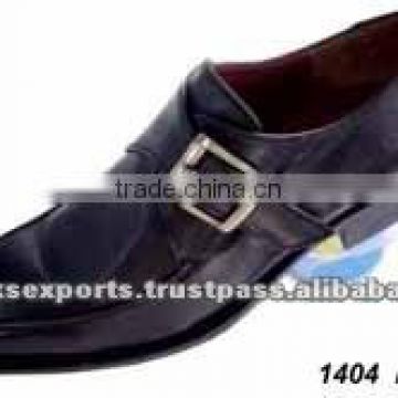 Supply large quantity men leather shoes accept customized