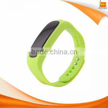 Bluetooth smart wristband China USB silicone bracelet support camera romete