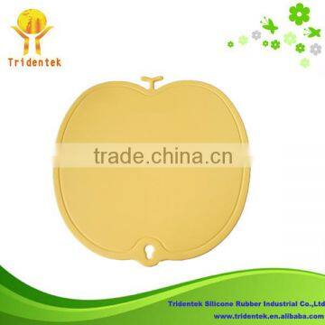 Food Grade Multifunctional Apple Shape Silicone Kitchen Cutting Board