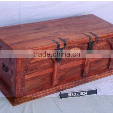 VINTAGE WOOD BLANKET BOX WITH CARVING