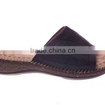 New style flat slippers with soft sole