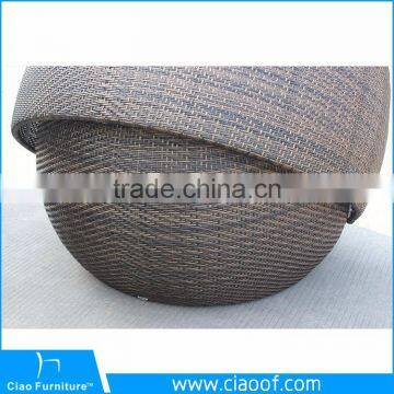 French Classical Round Wicker Daybed photo-4