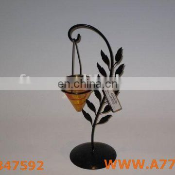 Metal candle holder