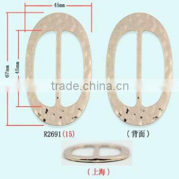 Fashionable decorative buckles for garments